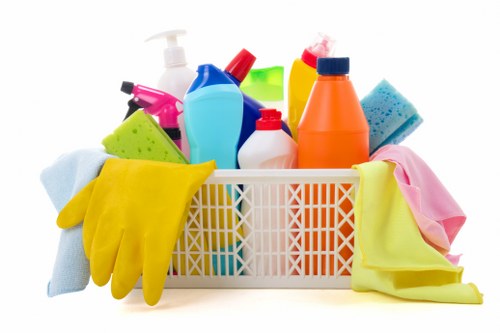 Kitchen and bathroom cleaning service in an N2 flat
